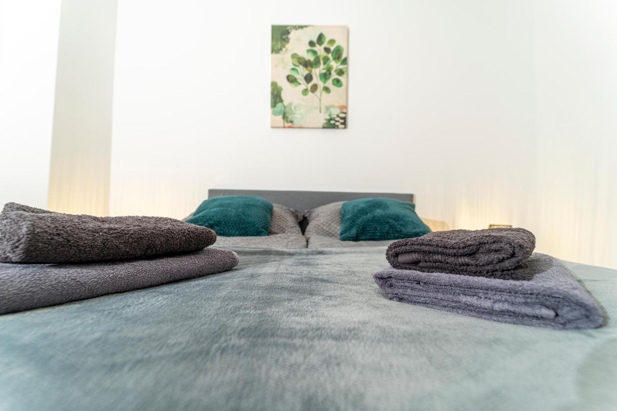 Mca Triiiple I Rooftop Pool I Free Parking I Netflix Βιέννη Εξωτερικό φωτογραφία